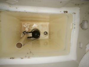 札幌市西区 トイレの水漏れ修理 サイフォン管取付け