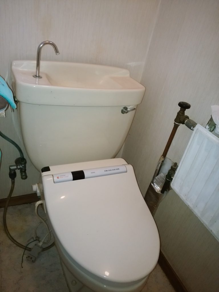 札幌 豊平区 トイレのリフォーム │便座は再利用でも便器交換できますよー！ 札幌で水漏れ・つまりの修理なら