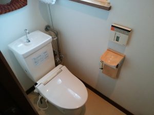 札幌市 南区 澄川 トイレの便座交換 交換前