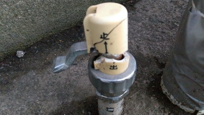 屋外水抜栓 破損 して 水落しできない！ ｜ 江別市 元江別 ｜ 部品交換にて修理しました！ 